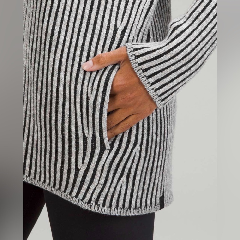 Lululemon Cotton-Cashmere Blend Sweater Wrap - Picture 2 of 9